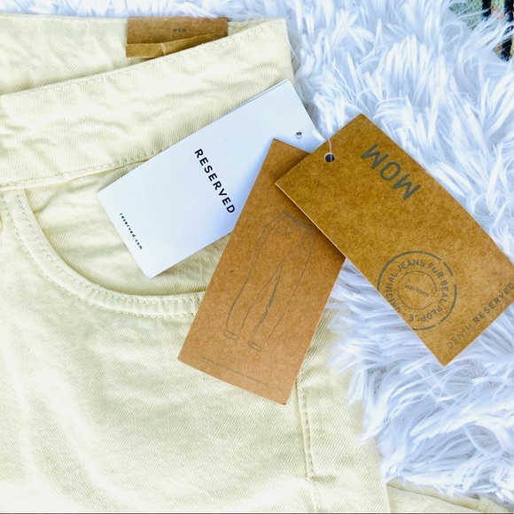 NWT SZ XL Yellow High Rise Mom Jeans - Picture 2 of 3